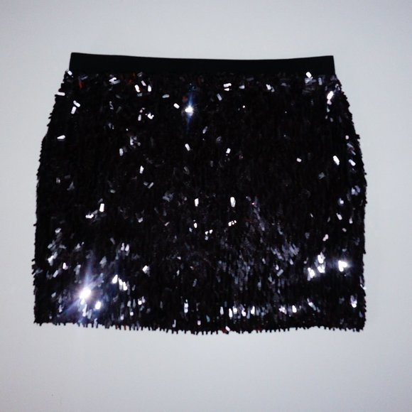 Bundle 6 for $30**NWT Express Sequenced Mini Skirt - Picture 4 of 7
